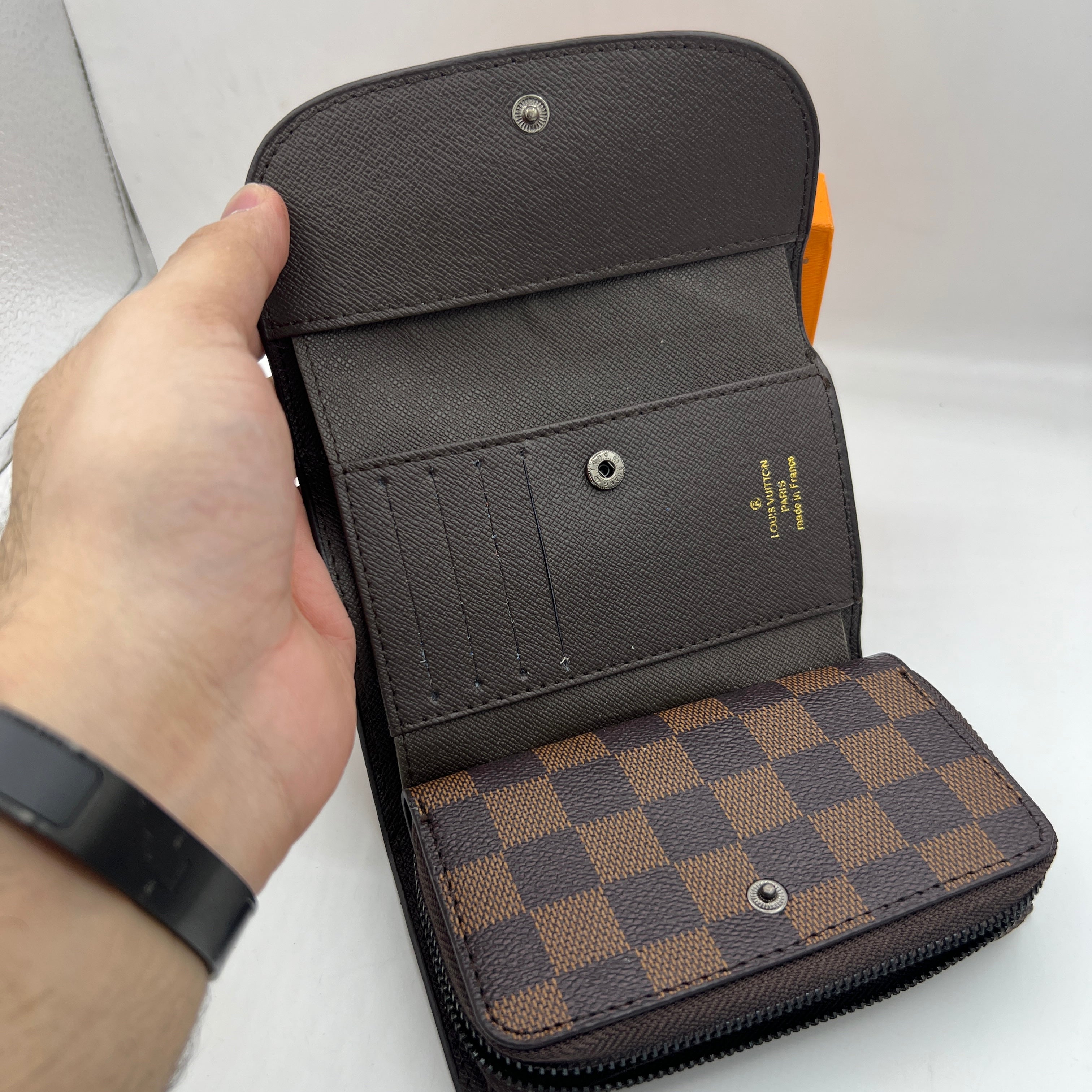 LV Classic Zip Wallet WAL