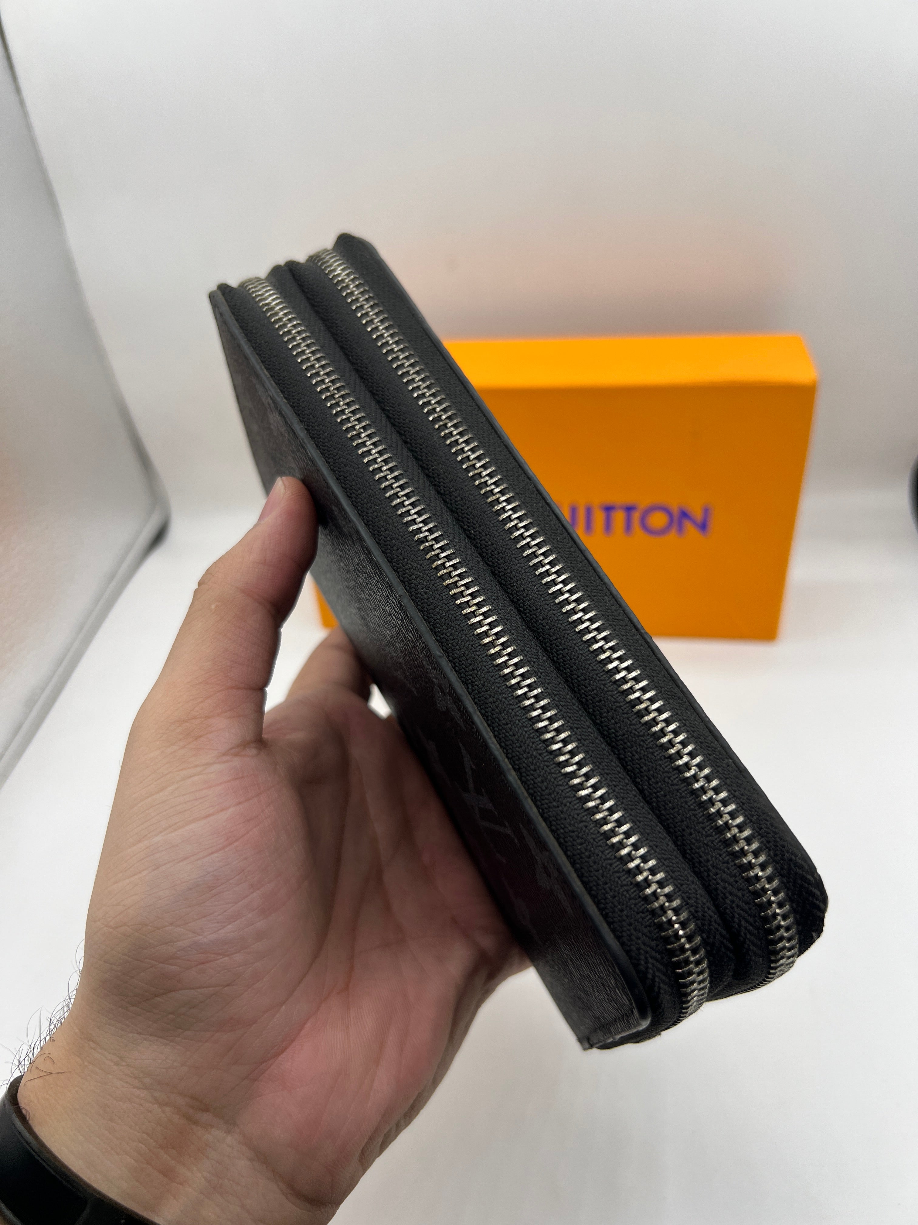 LV DOUBLE ZIP Wallet WAL