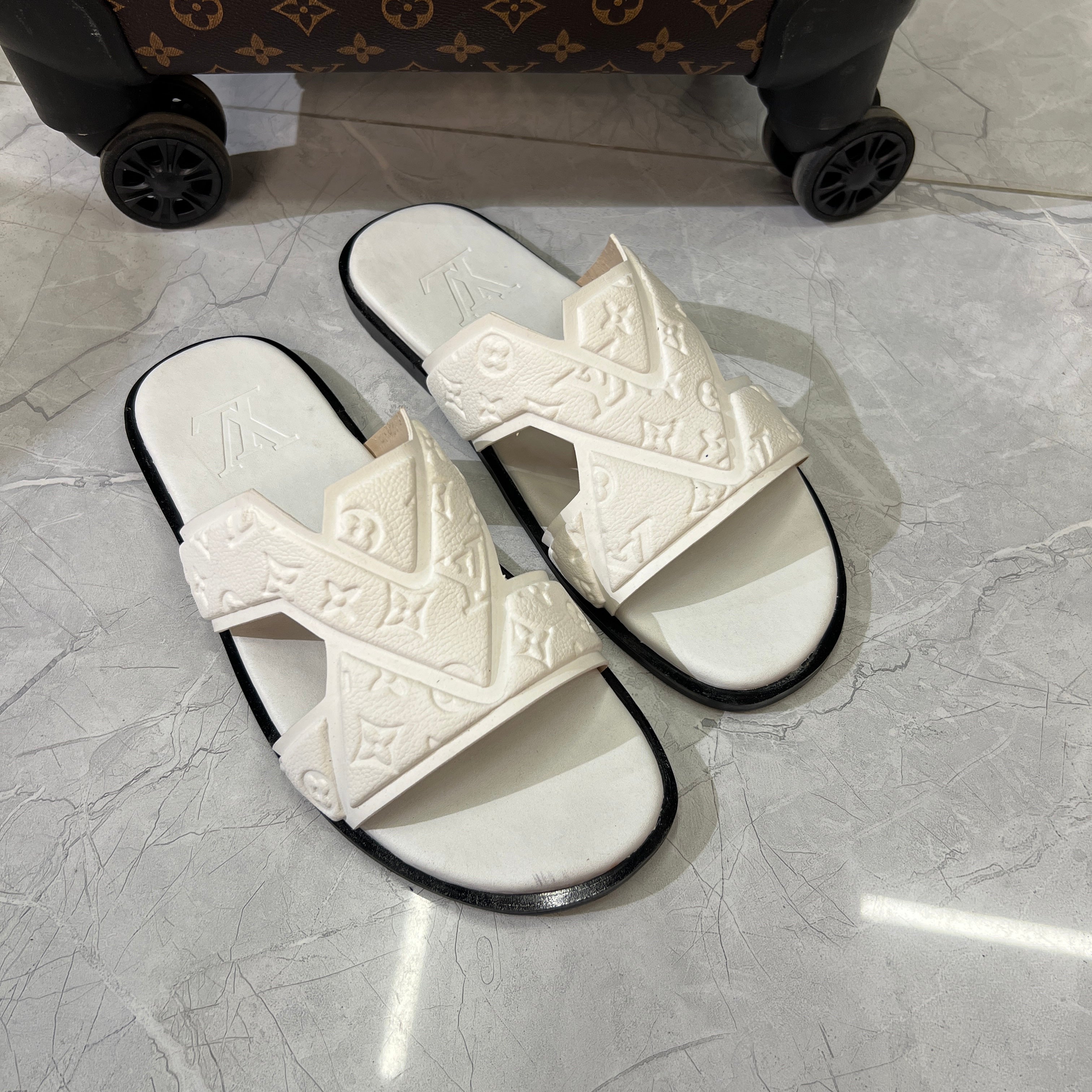 LV PREMIUM SLIDE