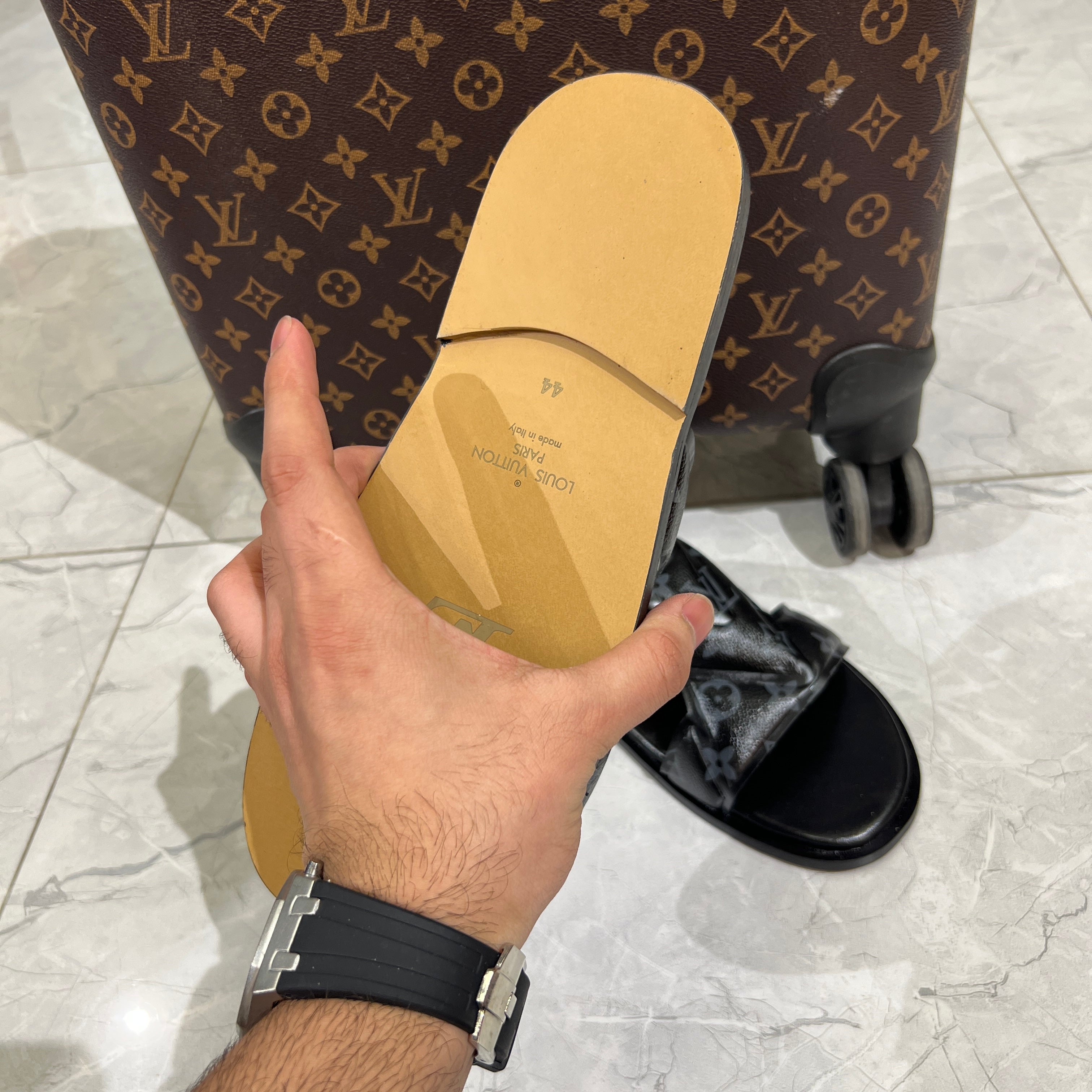 LV PREMIUM SLIDE