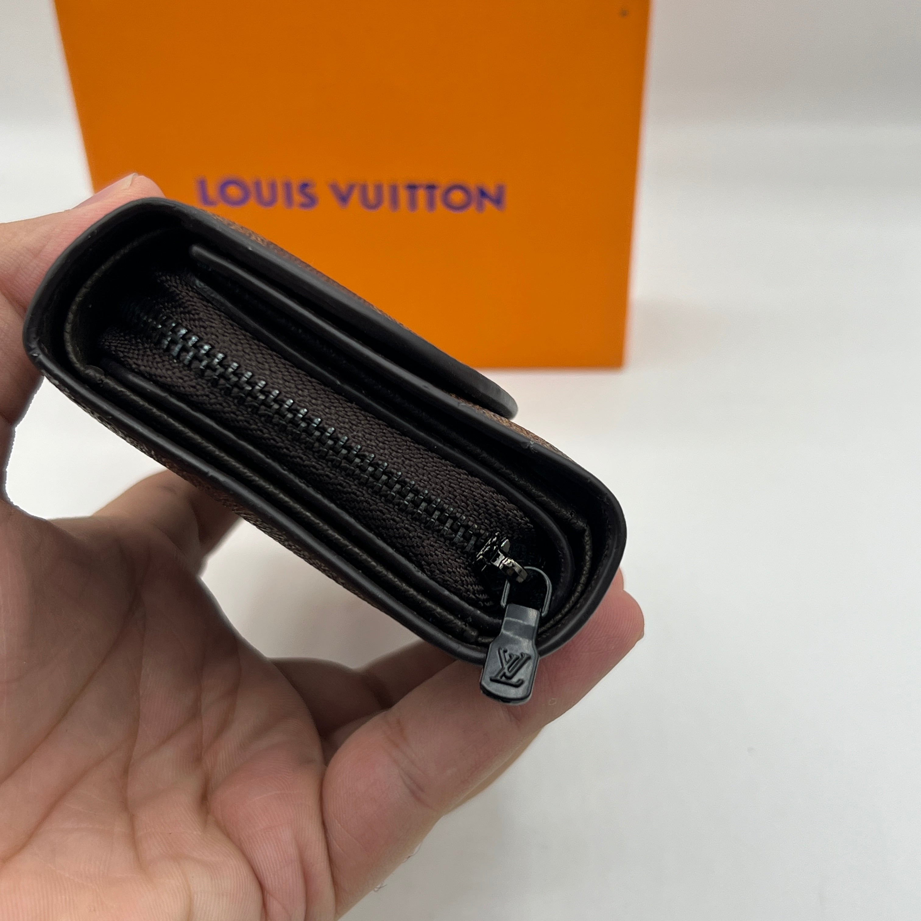 LV Classic Zip Wallet WAL