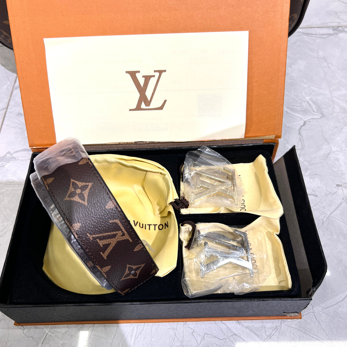 LV belt Giftbox