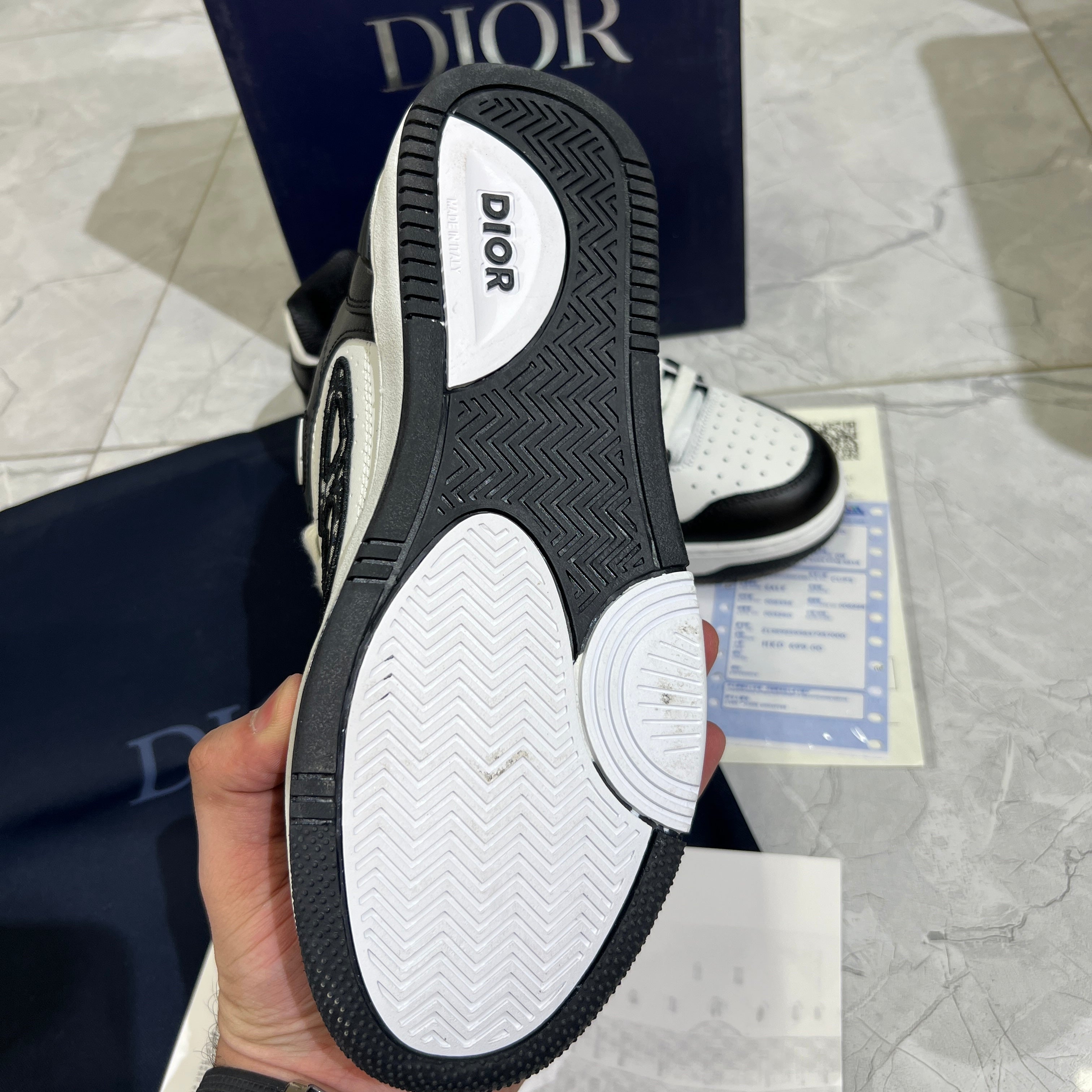 Dior B57 'Black White SNEAKERS