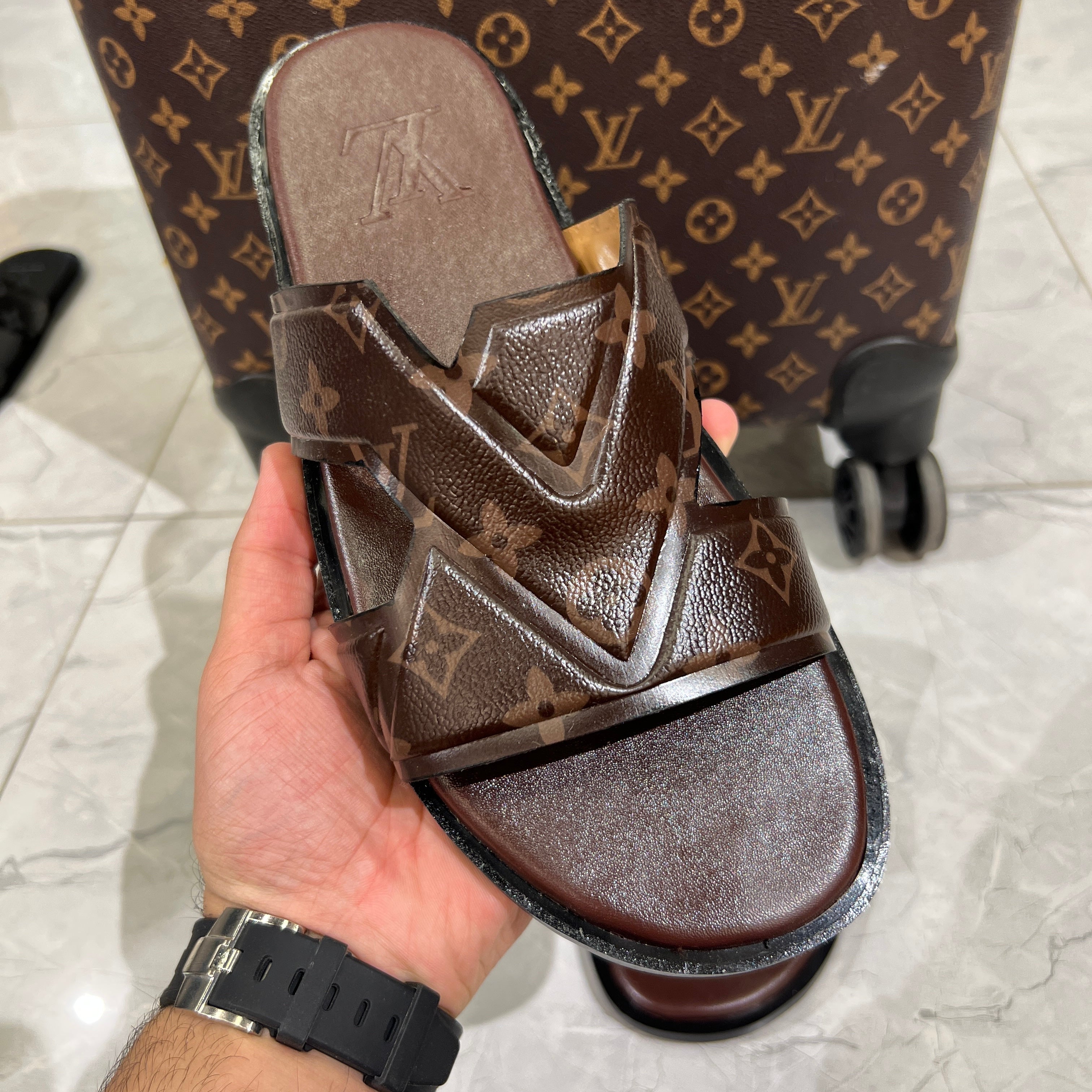 LV PREMIUM SLIDE